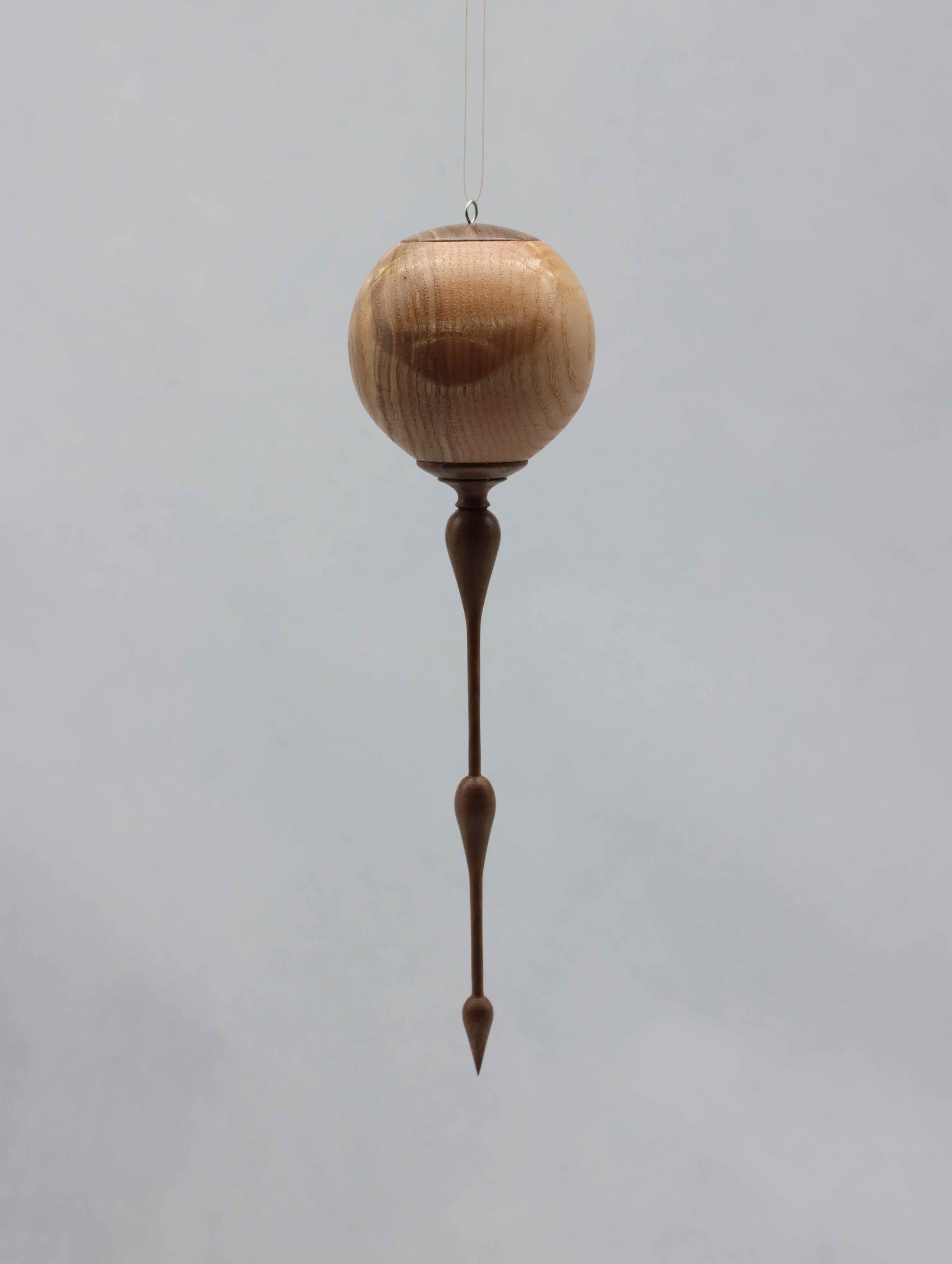 boule de Noël (frène noyer)