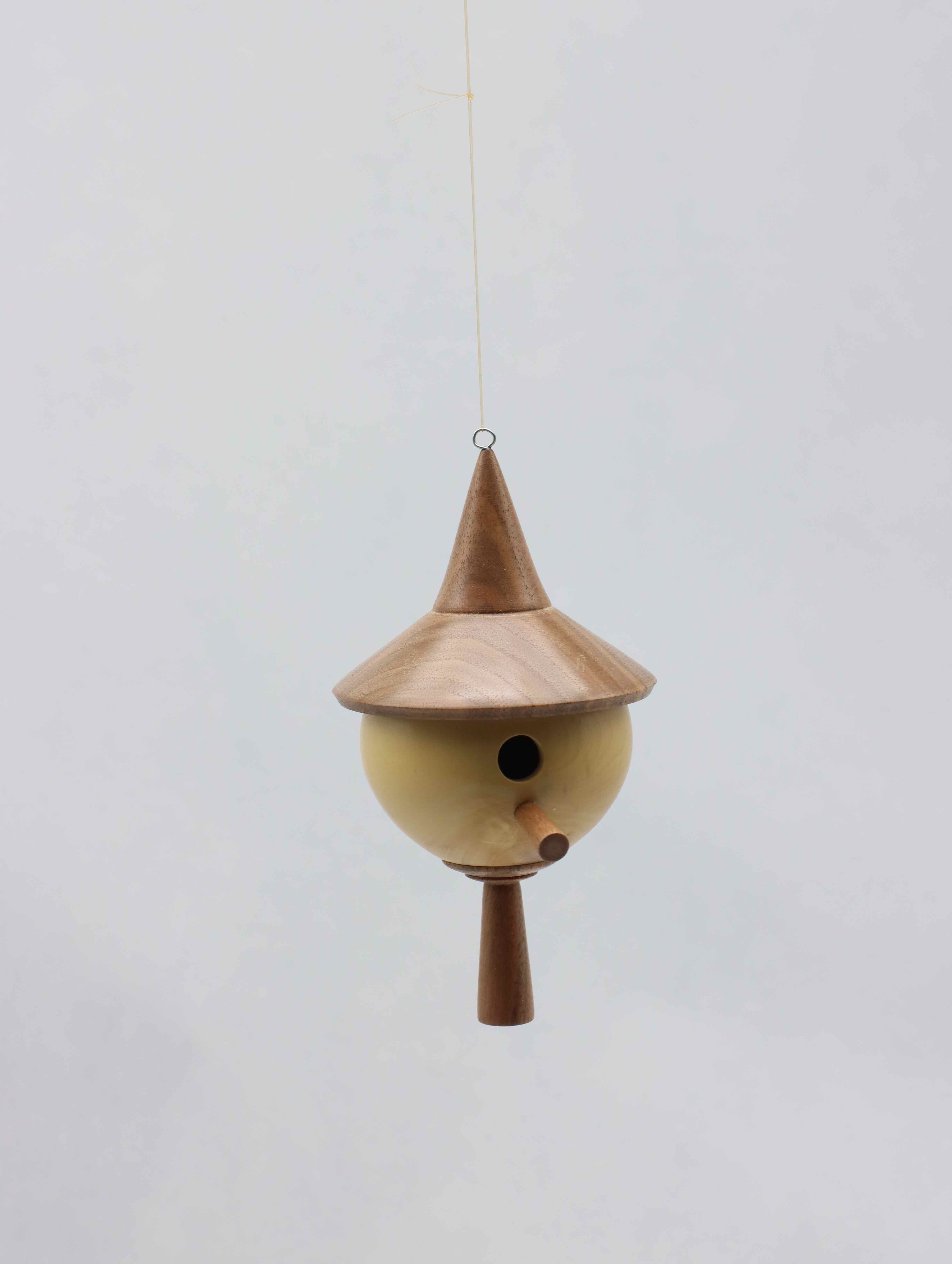 nichoir décoratif (buis et noyer)